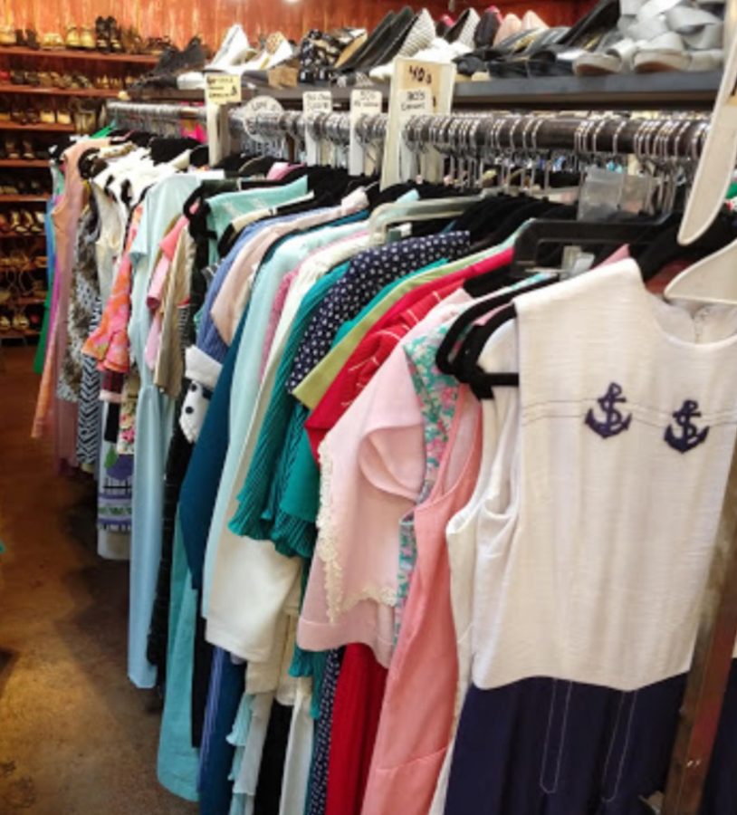 Clothing For As Little As ¢1,000 Colones? The Ropa Americana Store Is Far  From Trashy.